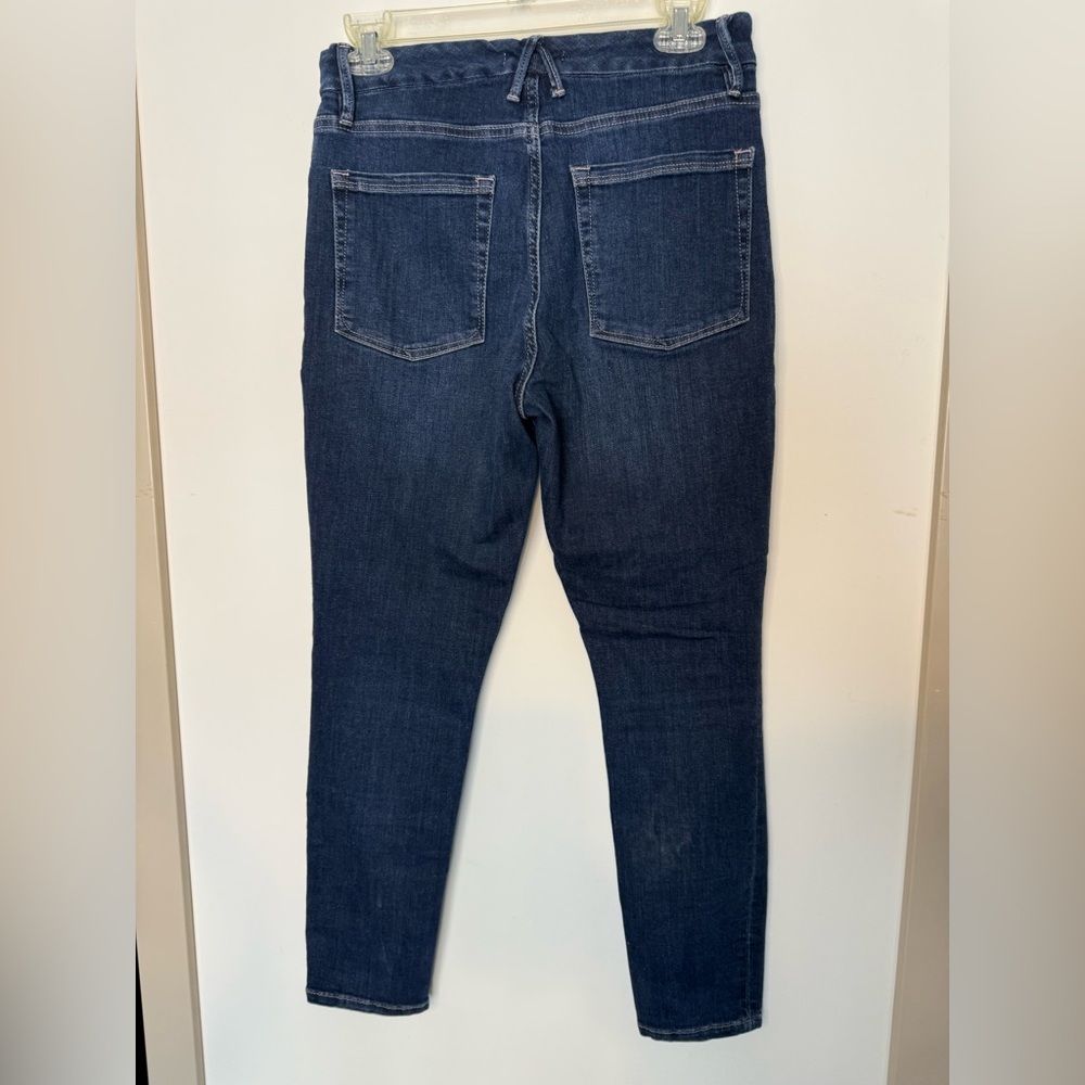 Good American Good Legs Crop Jeans Blue 260 Size 10/30 - Picture 10 of 11